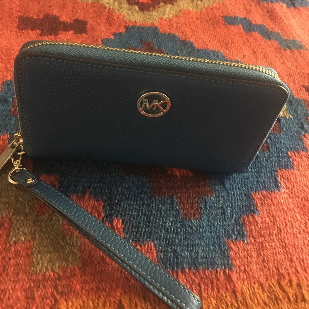 ✂️ Nw0T 💯 % AuThEnTic ReAl LeaTher MiChAel K0rs wAllEt - Picture 4 of 8